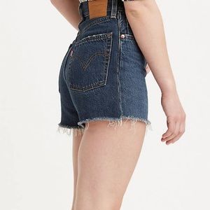 Levis ribcage cut-off denim shorts dark wash size 25~28